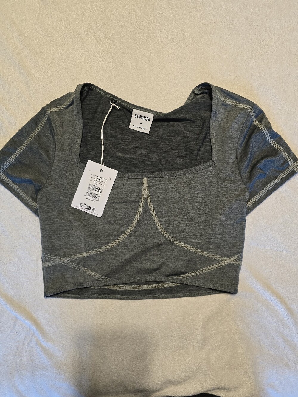 Bundle Gymshark Jacket, Top, And Long Sleeve Top - Picture 5 of 11